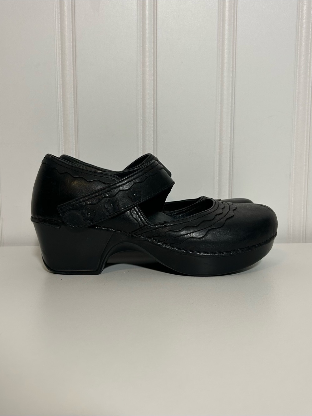 Dansko Harlow clog Maryjane black leather sandals